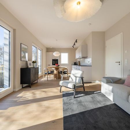 Ferienwohnung Strom Acht - Modern Frisch Inkl Stellplatz, Balkon - 200M Zum Alten Strom รอสต็อค ภายนอก รูปภาพ