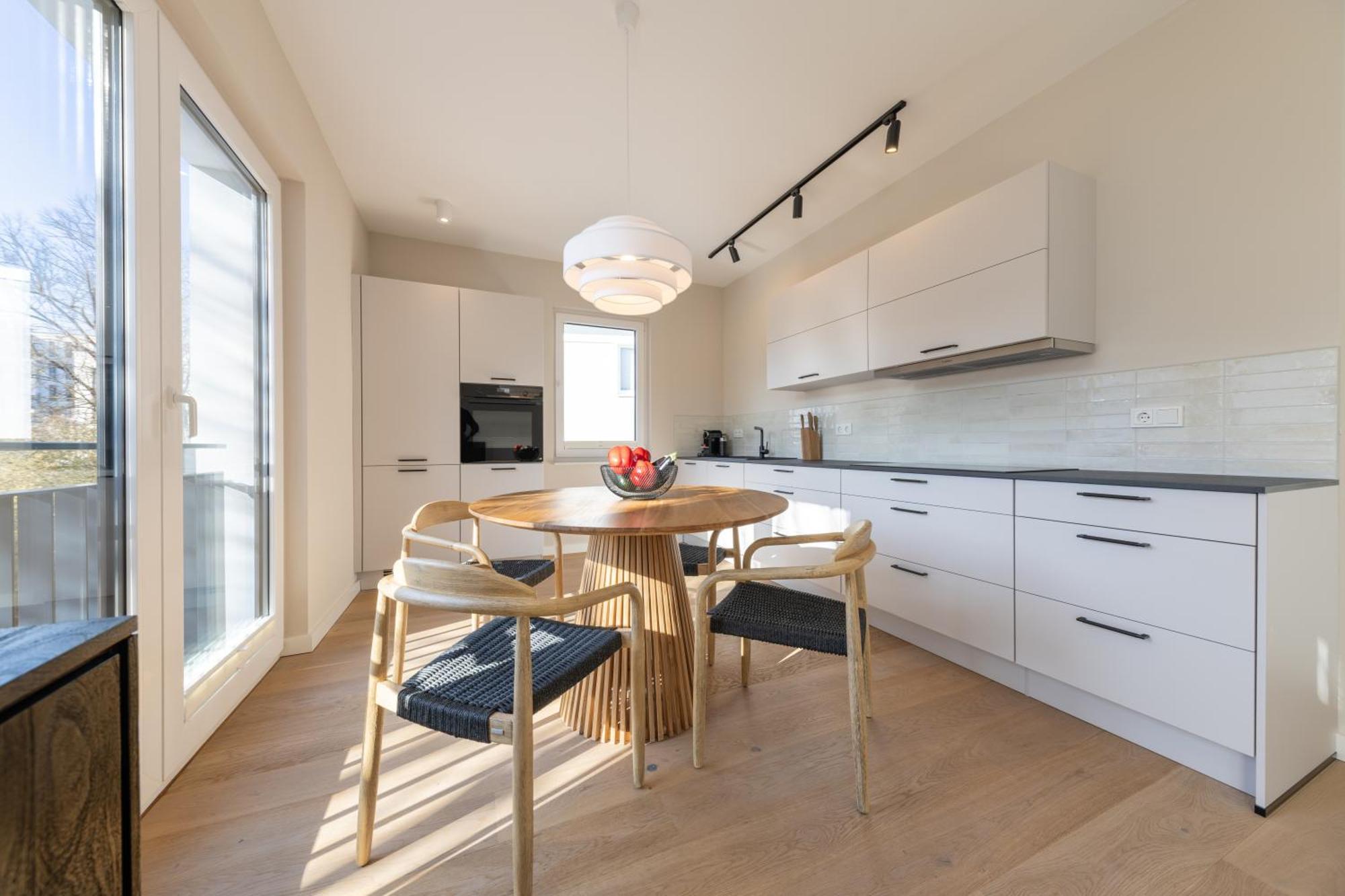 Ferienwohnung Strom Acht - Modern Frisch Inkl Stellplatz, Balkon - 200M Zum Alten Strom รอสต็อค ภายนอก รูปภาพ