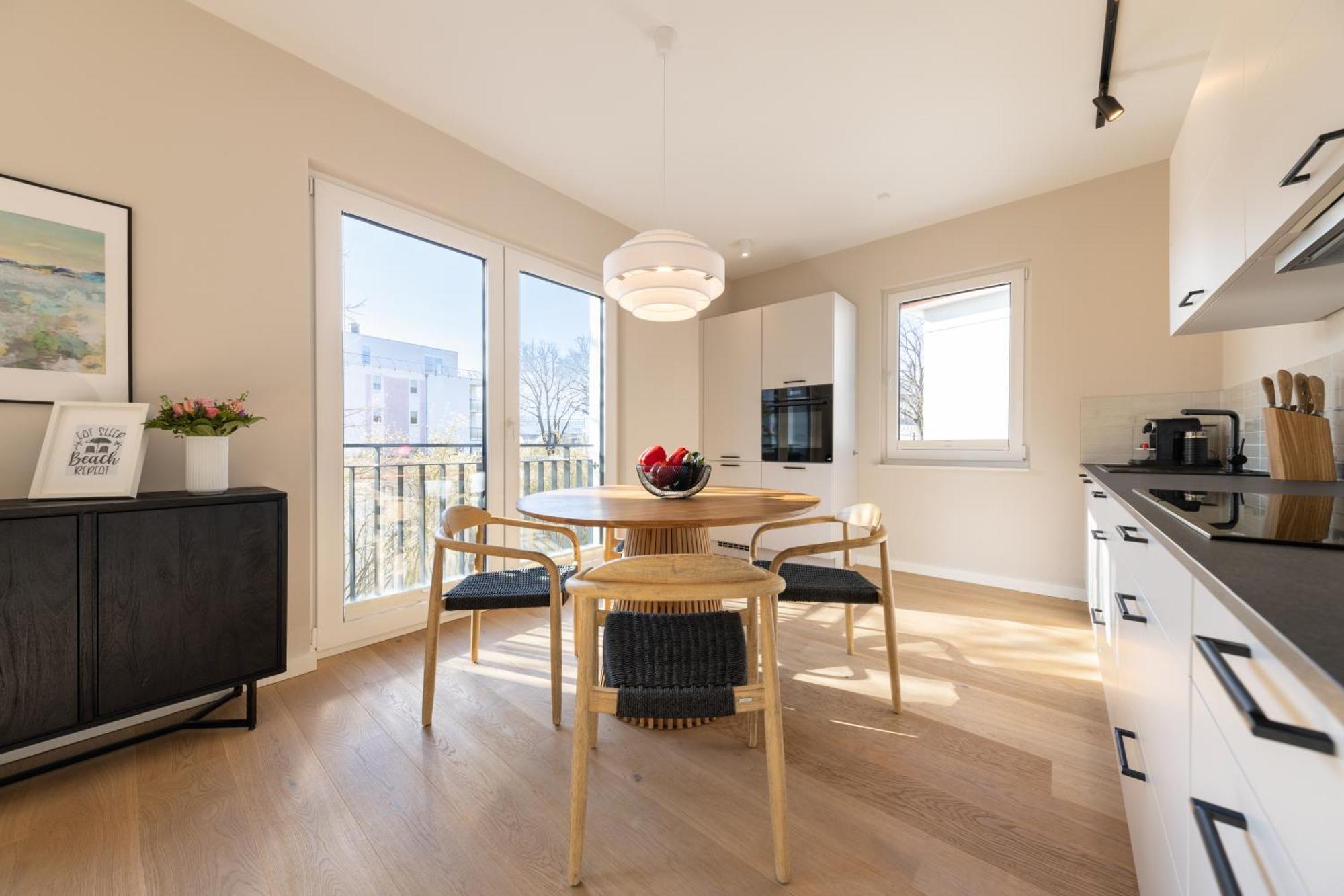 Ferienwohnung Strom Acht - Modern Frisch Inkl Stellplatz, Balkon - 200M Zum Alten Strom รอสต็อค ภายนอก รูปภาพ